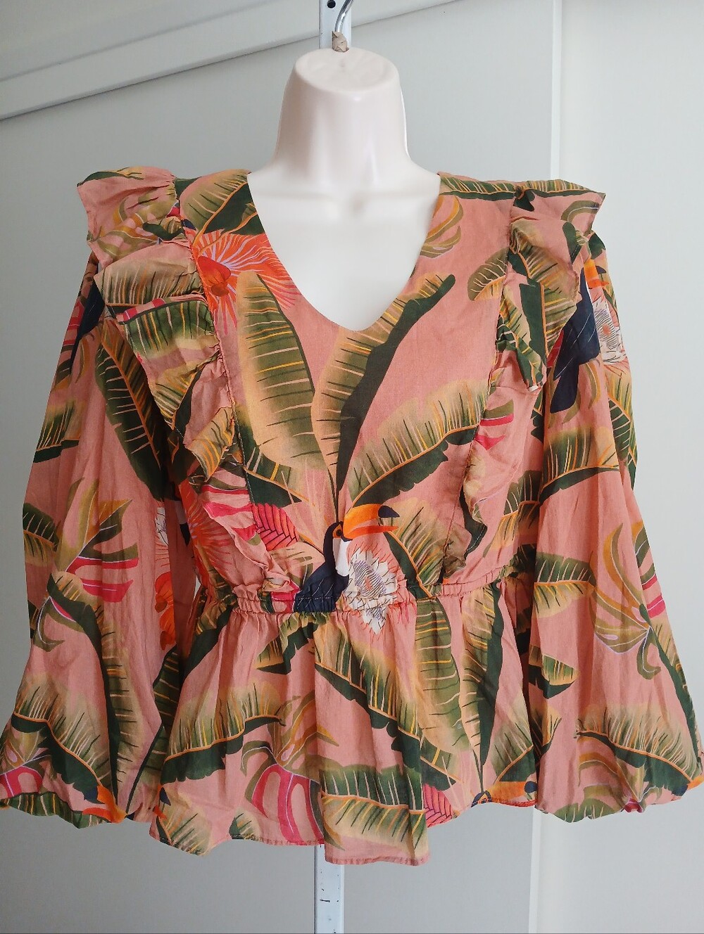 Farm Rio x Anthropologie Yasmine Tropical Tucan Print Ruffle Blouse NWOT Size S